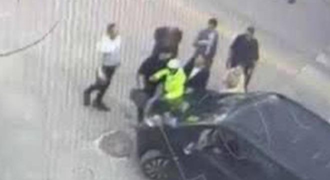 Polisin üzerine aracı süren CHP'li Beker'in şoförüne ceza