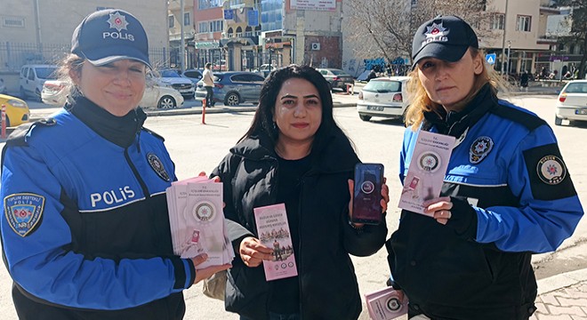 Polisten dolandırıcılık ve KADES bilgilendirmesi