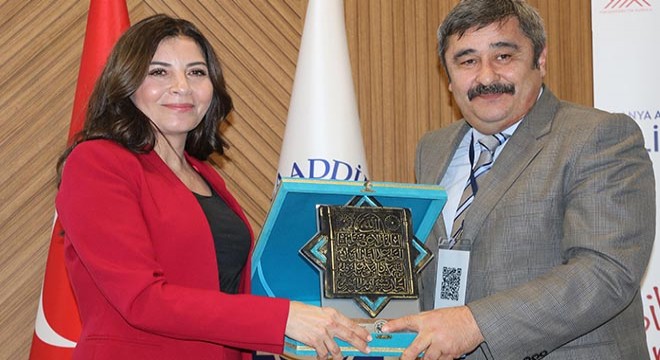 RTÜK Başkan Vekili Güçer öğrencilerle buluştu