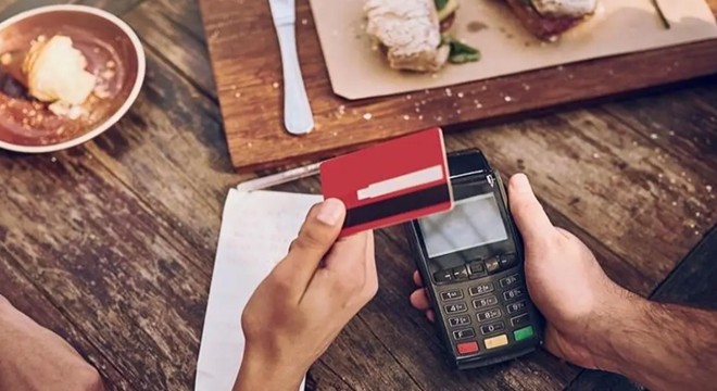 Restoranlarda servis ve kuver ücreti alınması yasaklandı