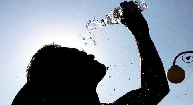 Sağlık Bakanlığı'ndan 'aşırı sıcaklar' için uyarılar