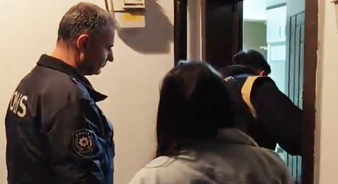 Sanal medyada tanıştıkları kişileri tehdit eden 15 şüpheli tutuklandı