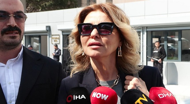 Şarkıcı Gülben Ergen ifade vermek için adliyeye geldi