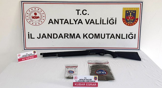 Serik'te jandarma esrar ele geçirdi