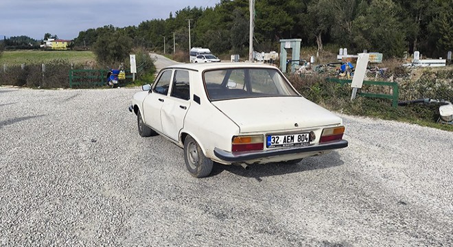 Serik'te otomobil ile çarpışan motosikletin sürücüsü yaralandı