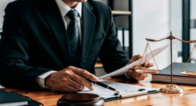Şirketlerde Yapay Zeka Kullanımı ve Yönetişimi: Riskten Uyuma Stratejik Hukuki Rehber