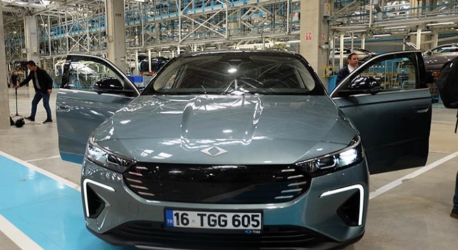 Togg'un yeni modeli T10F üretim hattında görüntülendi
