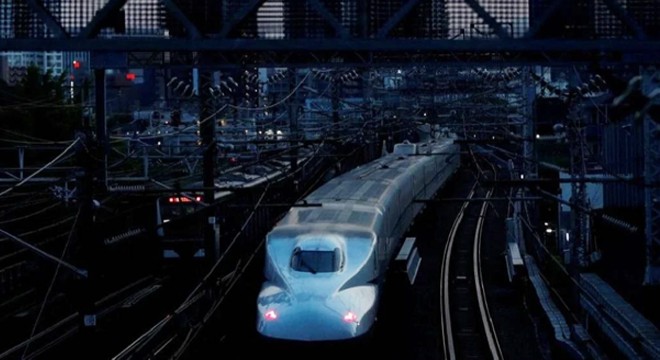 Trende gizemli koku paniği: 10 yolcu hastanelik oldu