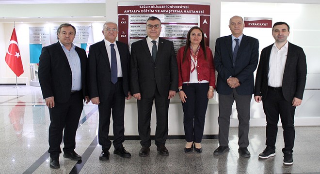 Türk Cerrahi Derneği'nden Antalya'da hastane ziyareti