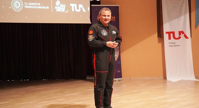 Türkiye'nin ilk astronotu Gezeravcı, Antalya'da üniversitelilerle buluştu