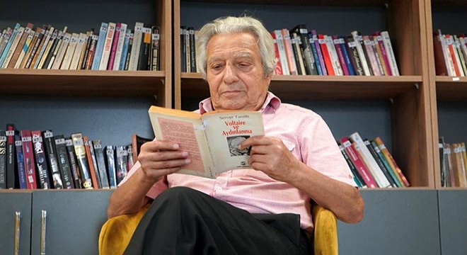 Antalyalı öğretmen, anılarını kitaplaştırıyor