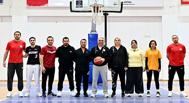 Uysal: Amatör spora destek, geleceğe yatırımdır