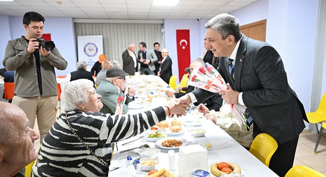 Vali Şahin, Alanya Huzurevi sakinleriyle bir araya geldi