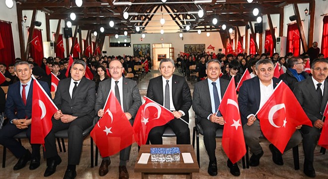 Vali Şahin, 'İlk Dersimiz: Bayrak Sevgisi' programına katıldı