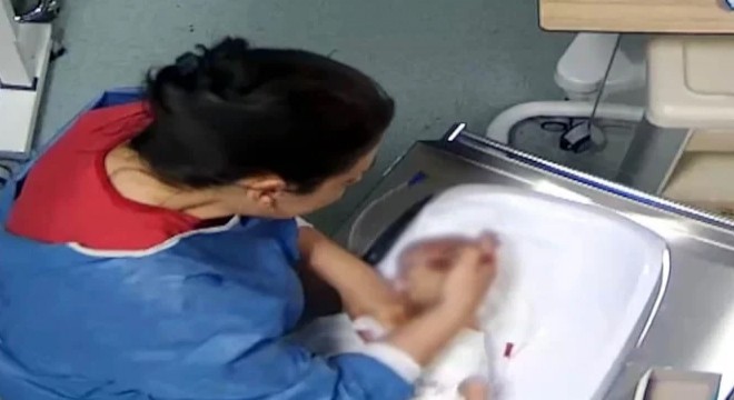 Vicdansız hemşire: 5 günlük bebeğe şiddet