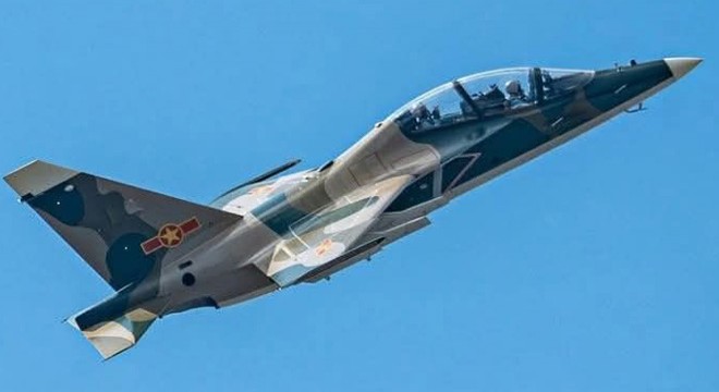 Vietnam'da askeri uçak düştü