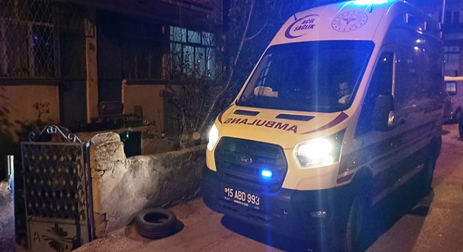 Yalnız yaşadığı evinde ölü bulundu
