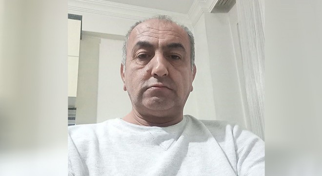 Yaşadığı apartmanın merdiveninde ölü bulundu