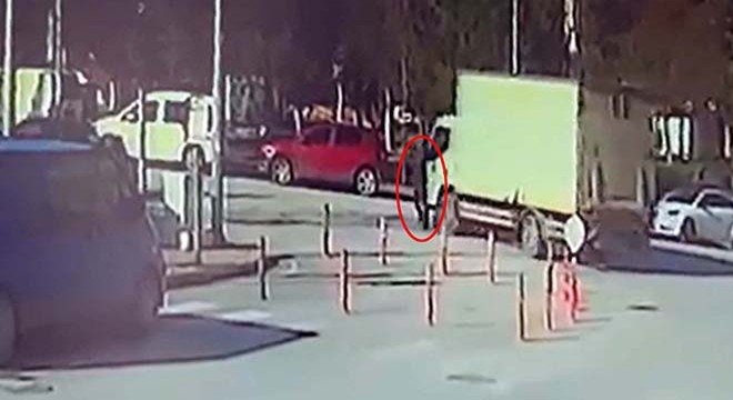 Yaya geçidinde ölüm kamerada