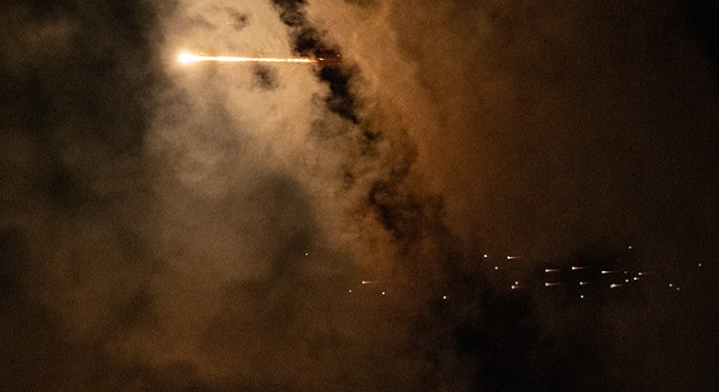 Yemen'deki Husiler, İsrail'e füze fırlattı