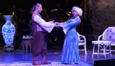 Saraydan Kız Kaçırma prömiyer yaptı